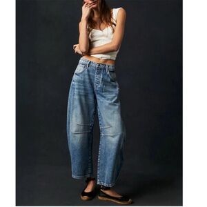 We The Free FP Good Luck Mid Rise Barrel Jeans Button Fly 29 Denim Grunge Boho